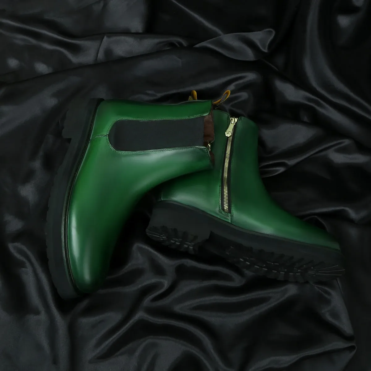 Brush-off High Ankle Chelsea Boots in Green Leather With Light Weight Sole By Brune & Bareskin