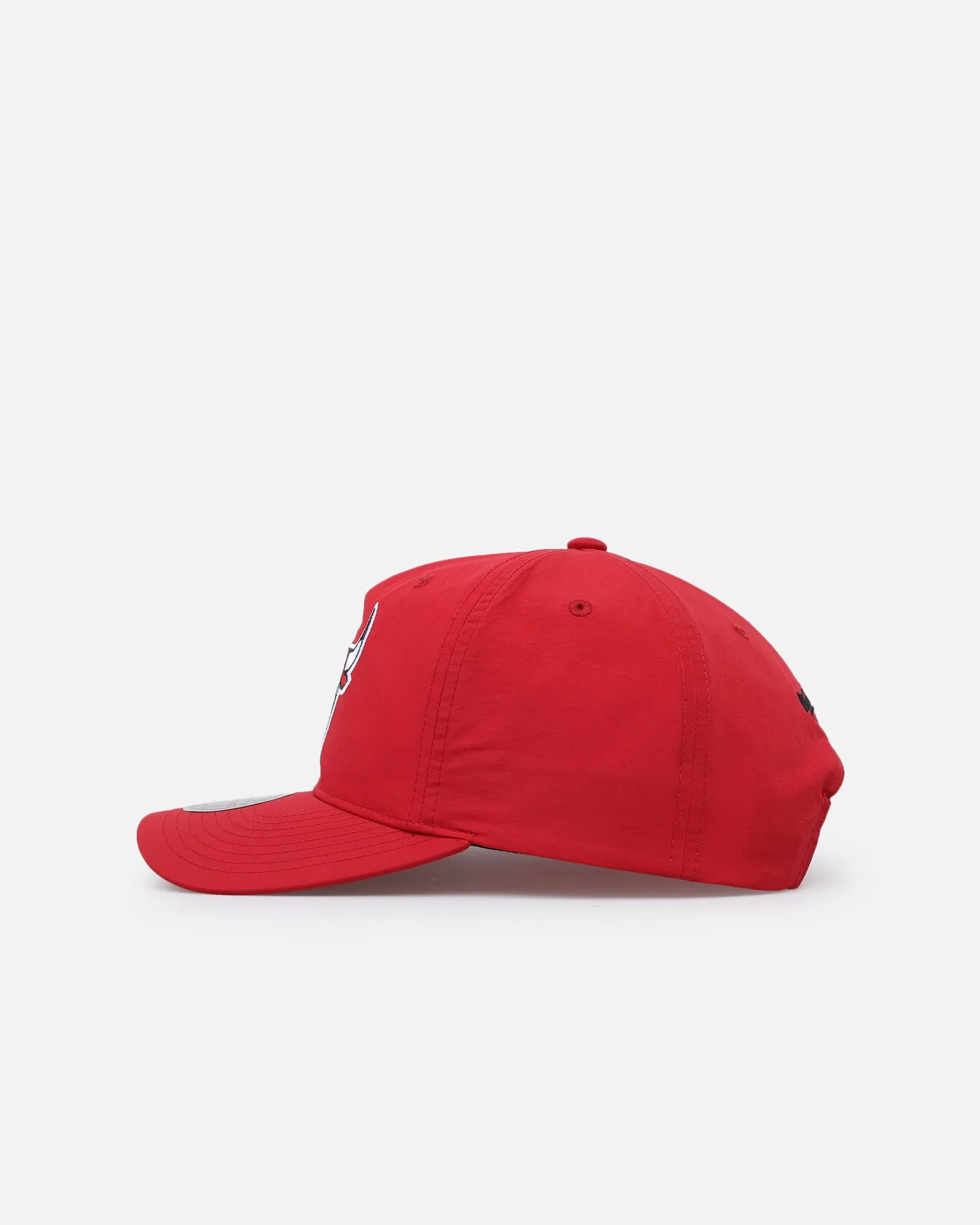 Mitchell & Ness Chicago Bulls Retro Matte Nylon Origins Snapback Red