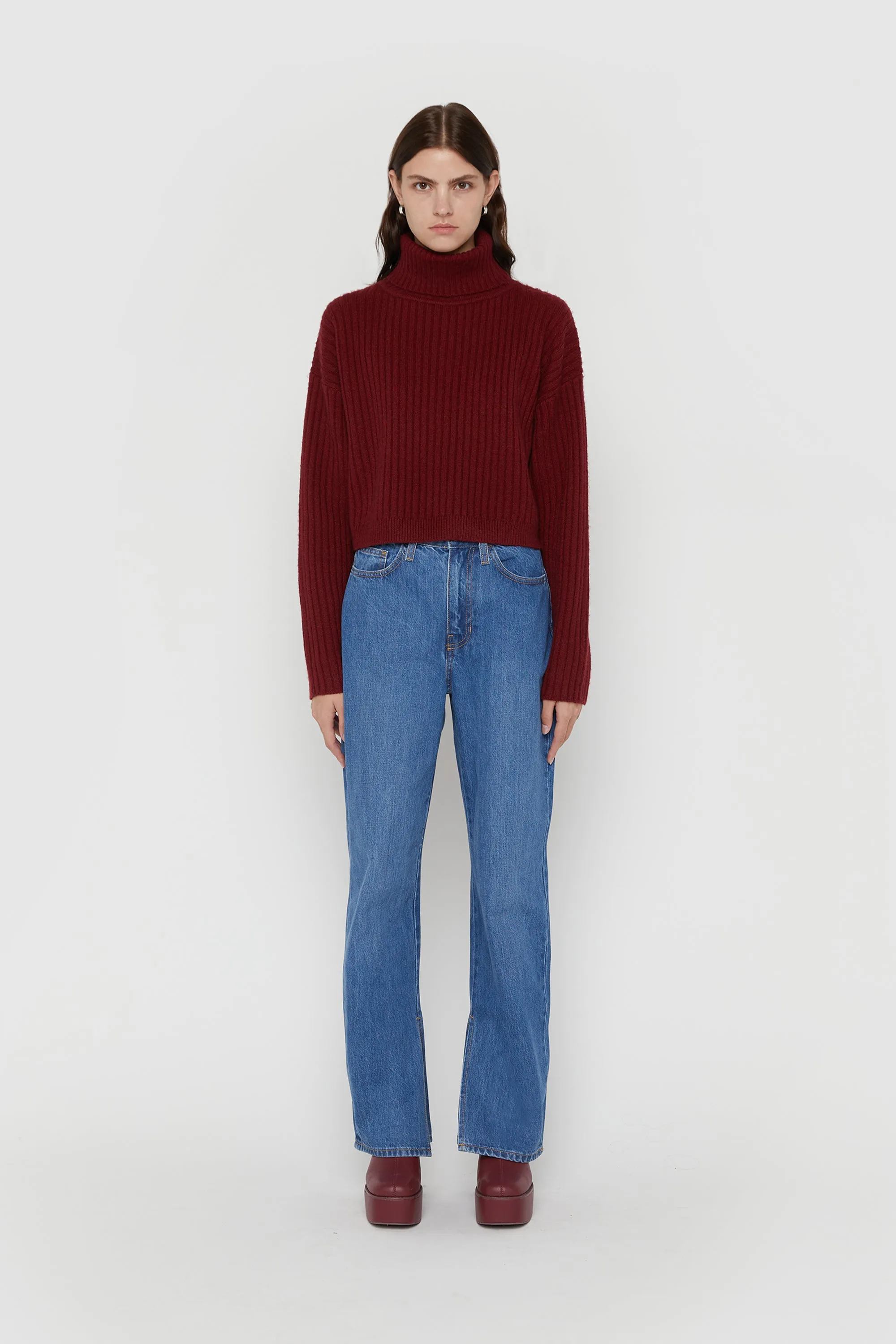 RIBBED CROPPED TURTLENECK