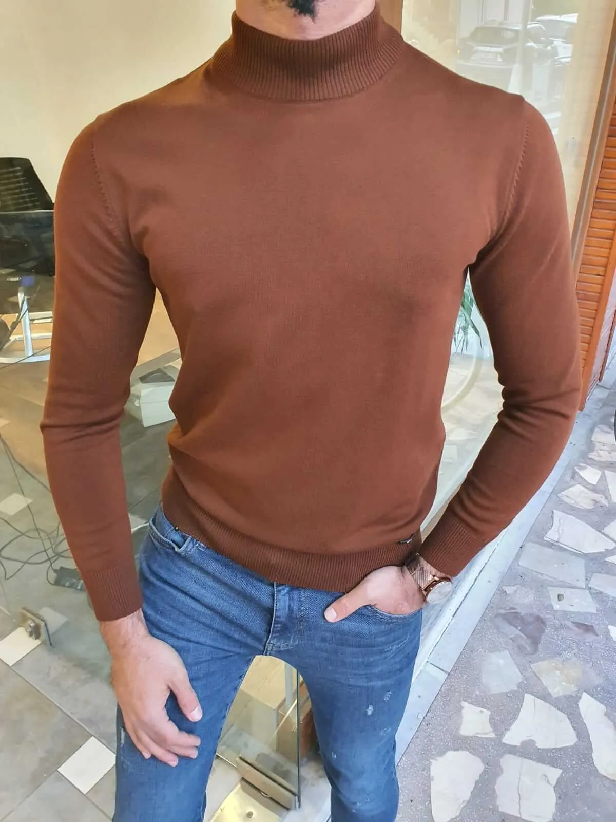 Rift Brown Turtleneck