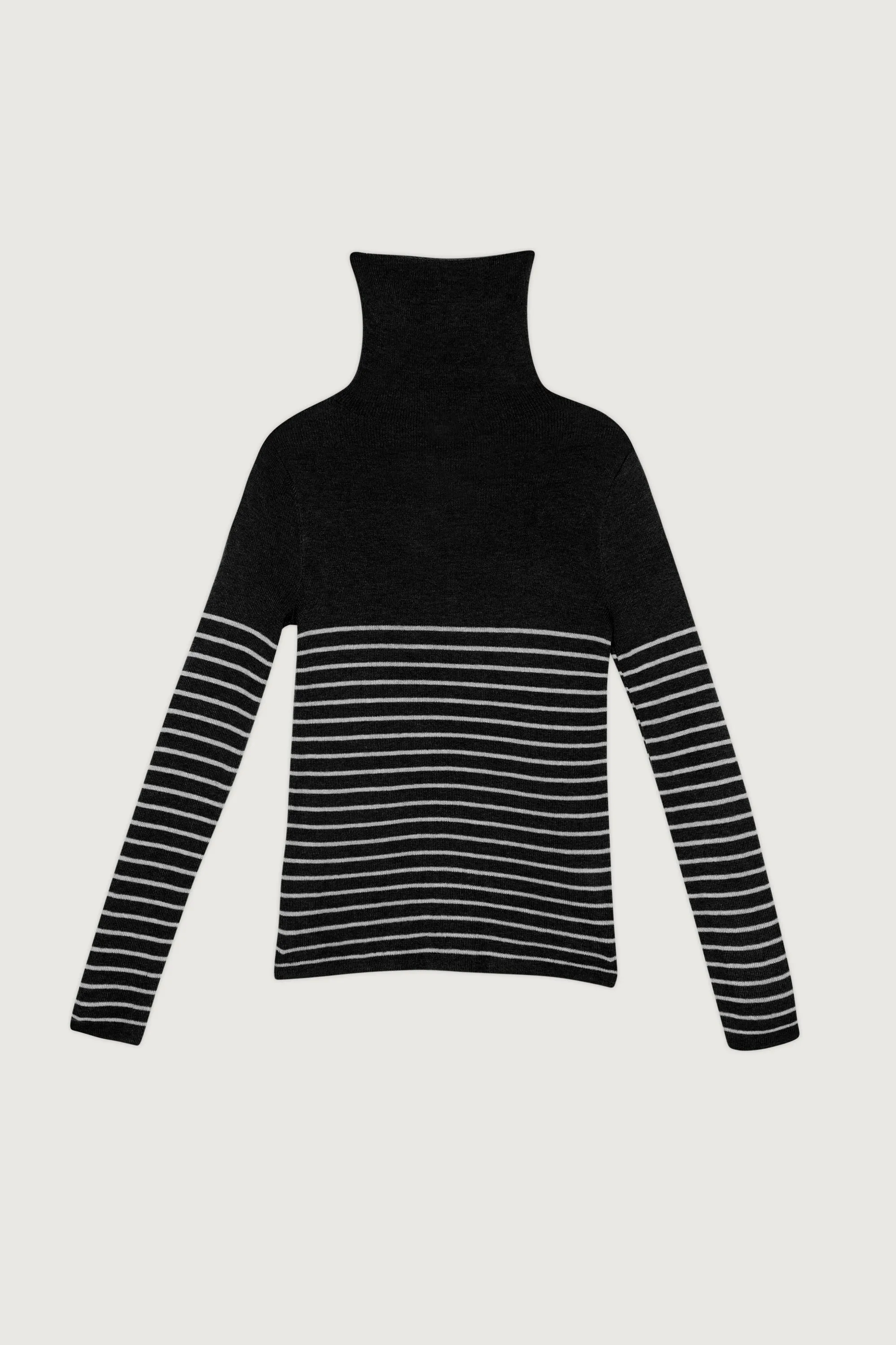 STRIPED TURTLENECK TOP