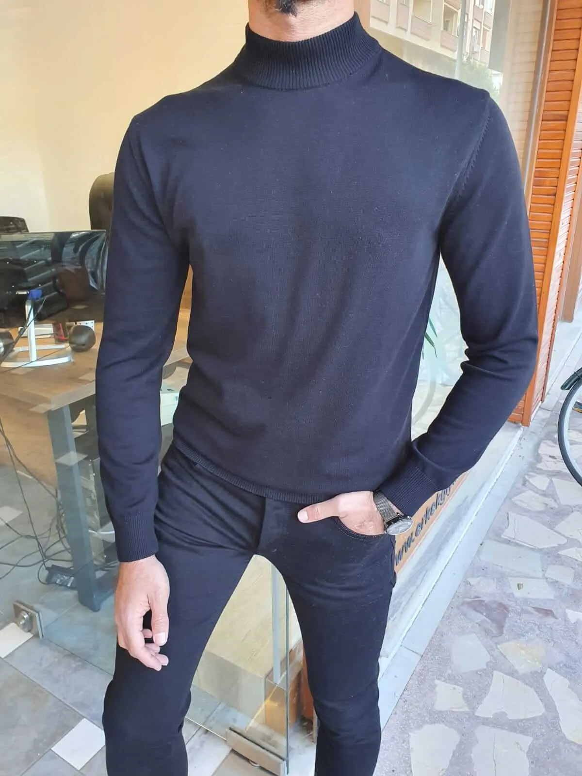 Vale Black Turtleneck