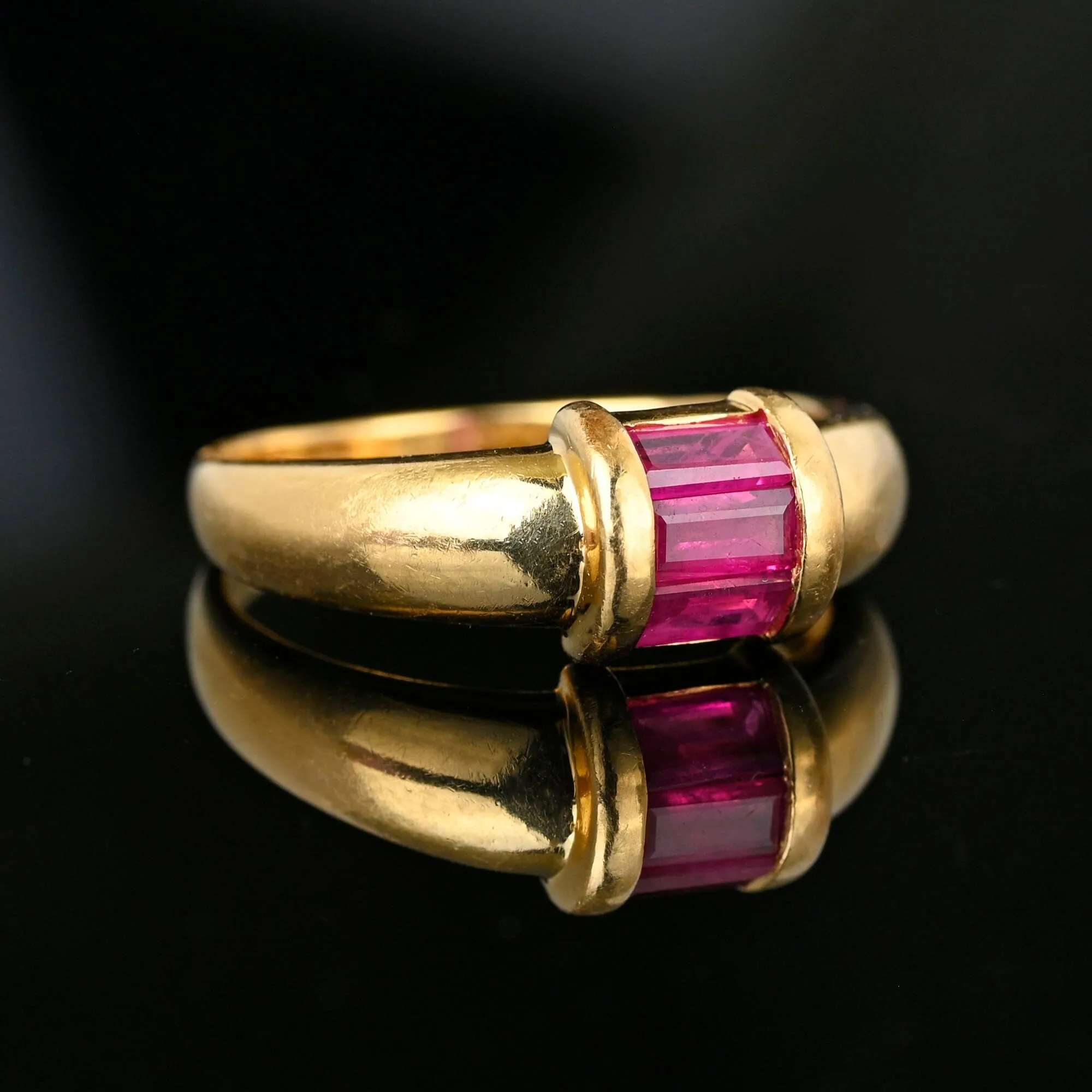 Vintage 14K Gold Roll Top Baguette Pink Sapphire Ring Band