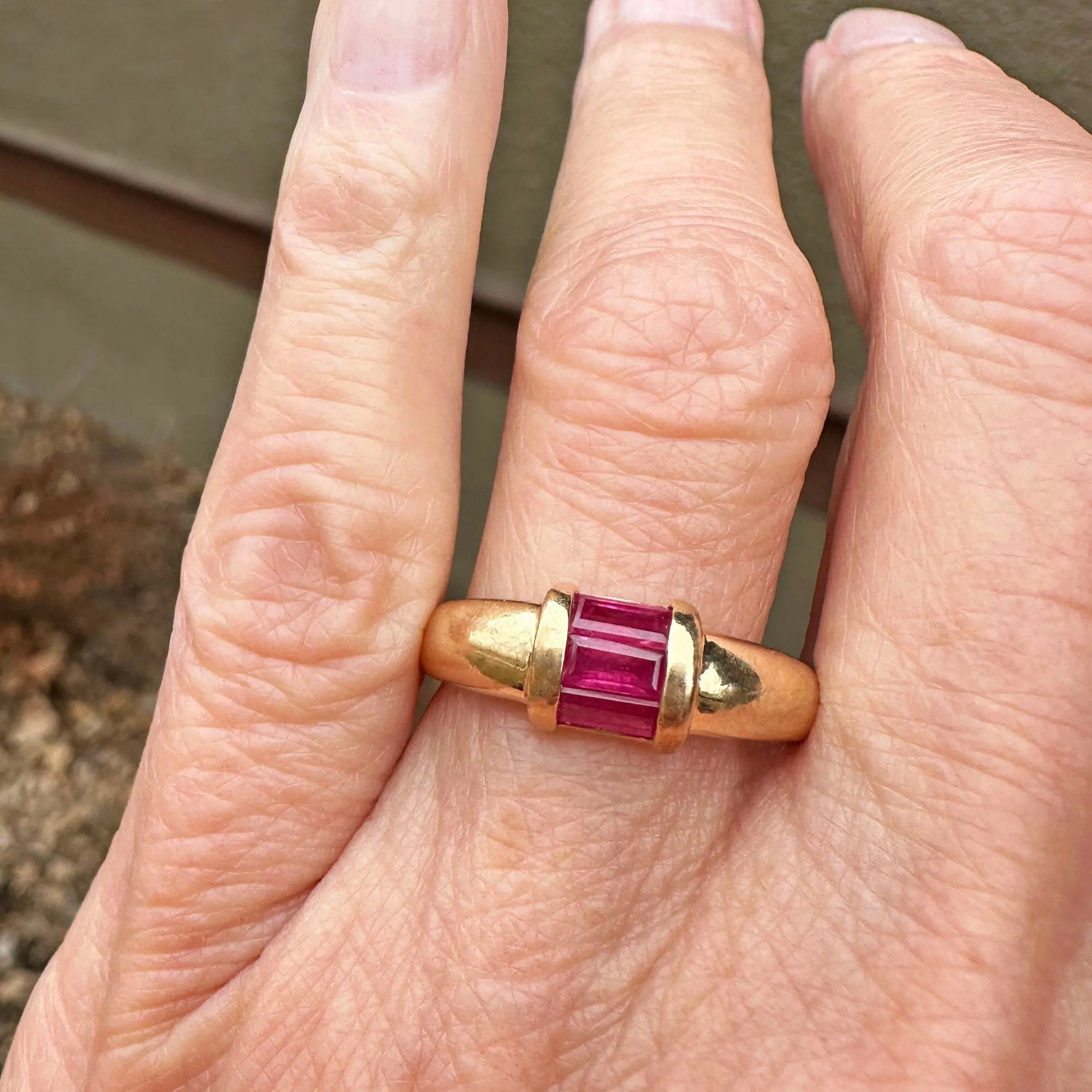 Vintage 14K Gold Roll Top Baguette Pink Sapphire Ring Band